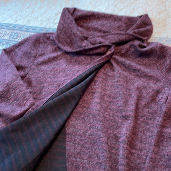 Sweater/jacket - Picture 2 of 7